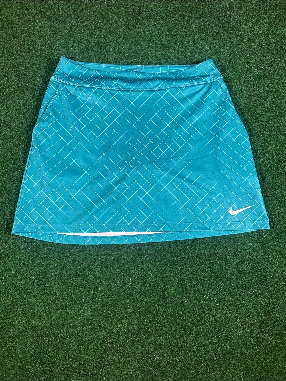 Nike Women's Turquoise Diamond-Pattern Athletic Skort